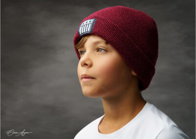 L-enfant-roi - Enfant de 10 ans de profil, calme et absorbé